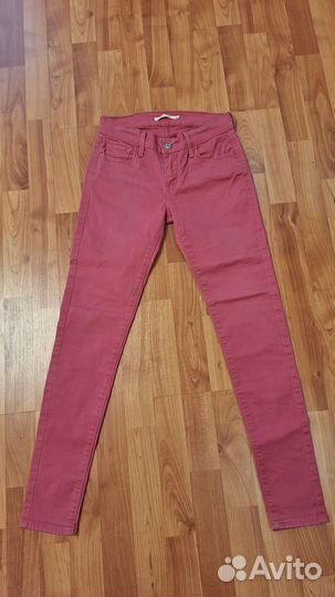 Джинсы женские levis р.26 2 шт