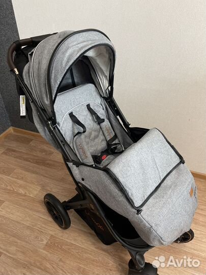 Новая прогулочная коляска luxmom