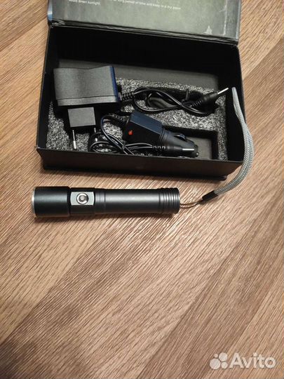 Фонарик светодиодный аккумуляторный