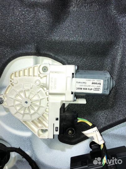 Дверь боковая задняя правая Audi A6 4F AUK 2006