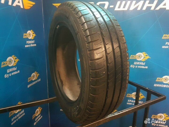 Michelin Agilis 215/60 R17