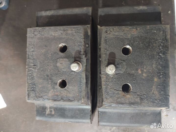 Подушка двигателя маз задняя