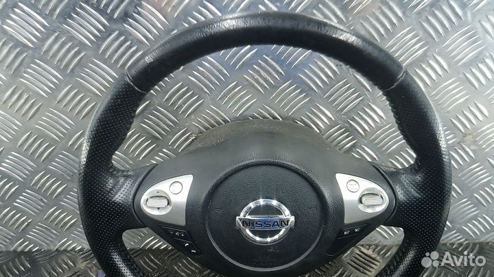 Рулевое колесо Nissan Juke