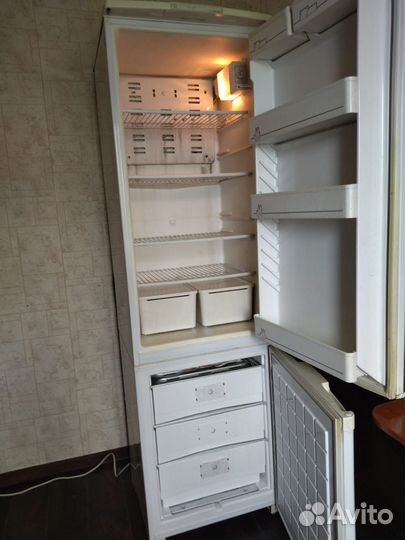 Холодильник бирюса