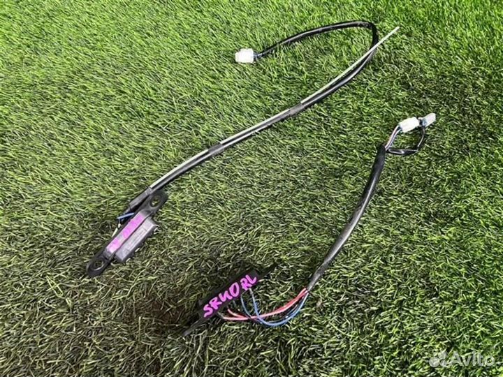 Доводчик двери задний левый Toyota Lite Ace