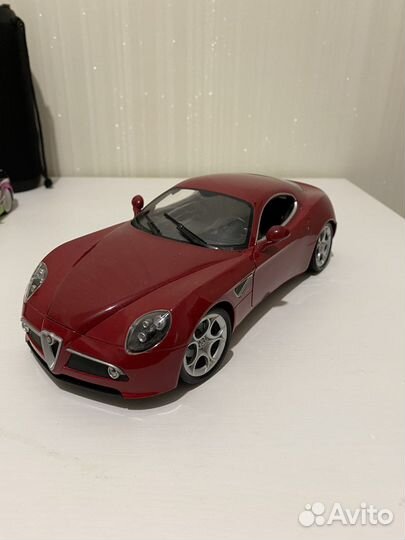 Модель 1/18 Welly Alfa Romeo C8 Competizione