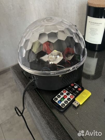 Музыкальный диско шар