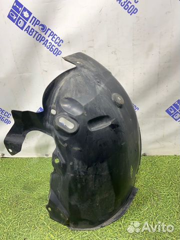 Подкрылок передний левый Renault Fluence седан 1.6