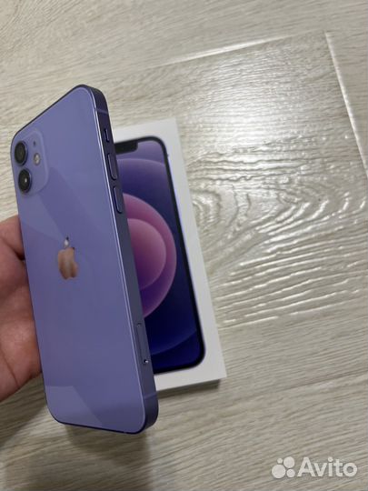 iPhone 12, 64 ГБ
