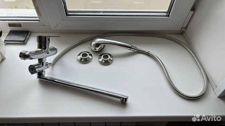 Смеситель для ванны с душем