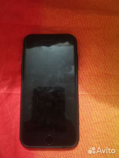 iPhone 8, 64 ГБ