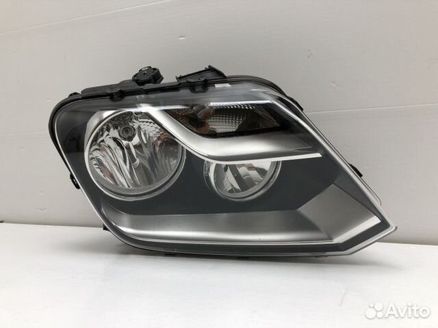 Фара правая Volkswagen Amarok