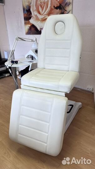 Кушетка косметологическая на гидравлике