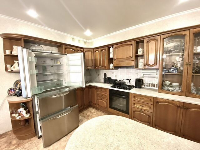 Дом 250 м² на участке 5 сот.