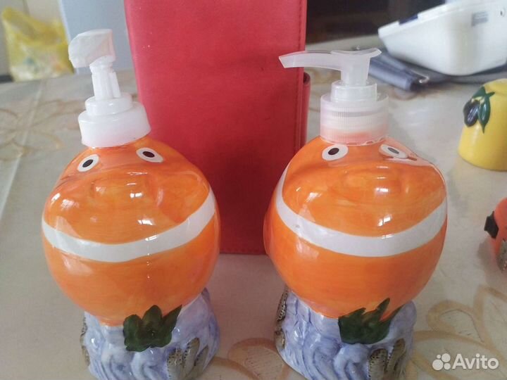 Дозатор для мыла. диспенсер