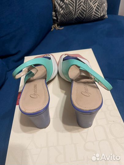 Босоножки 40 размер цветные