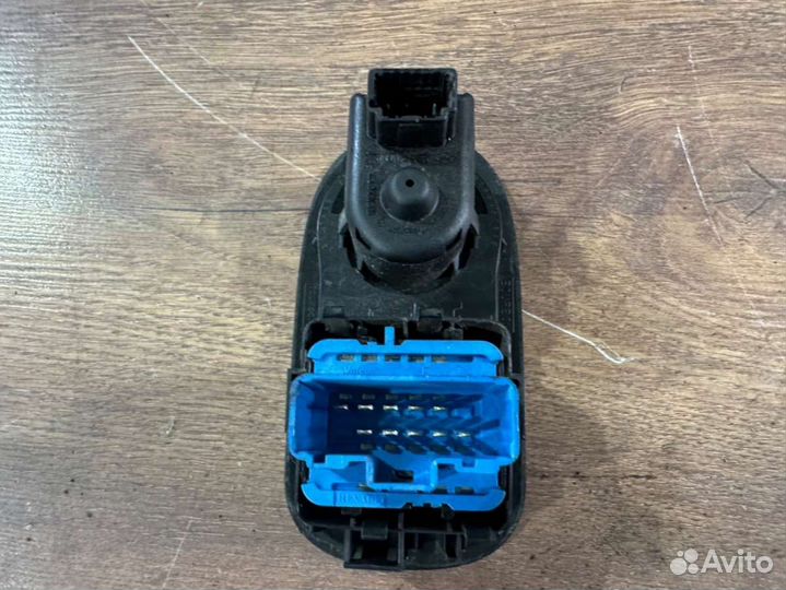 Блок управления стеклоподъемниками Renault Master 3 restailing