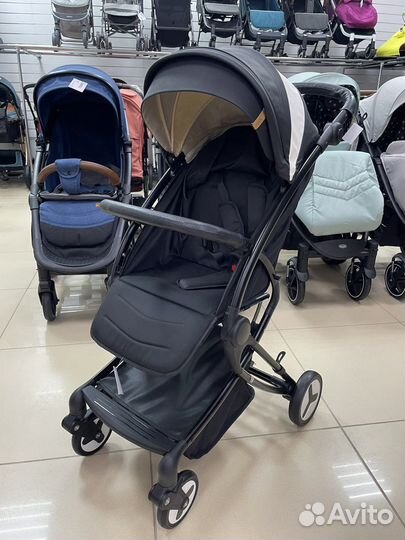 Коляска прогулочная
