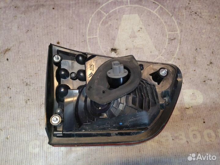 Фонарь задний правый Citroen C Crosser