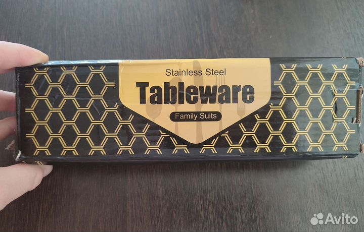 Набор столовых приборов на 4 персоны