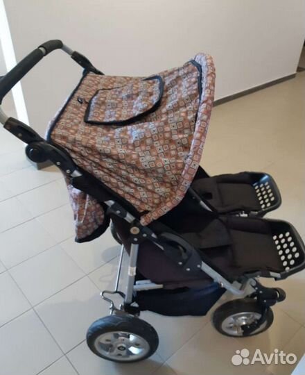 Коляска для двойни