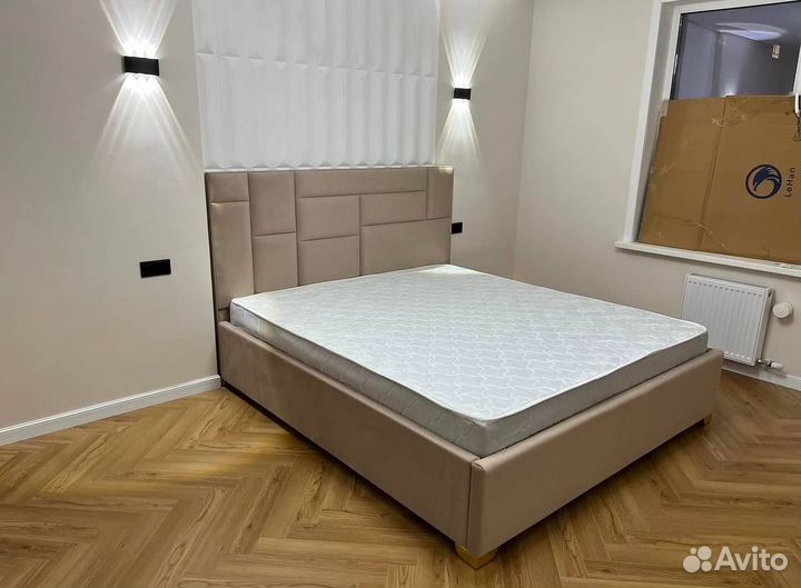 Кровать с подъемным механизмом