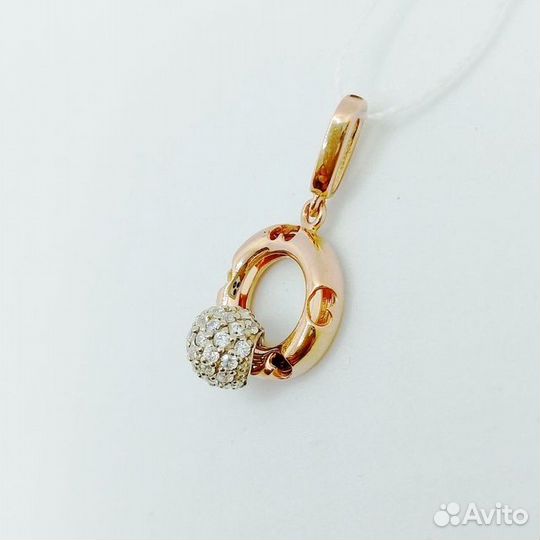 Золотая подвеска с камнем