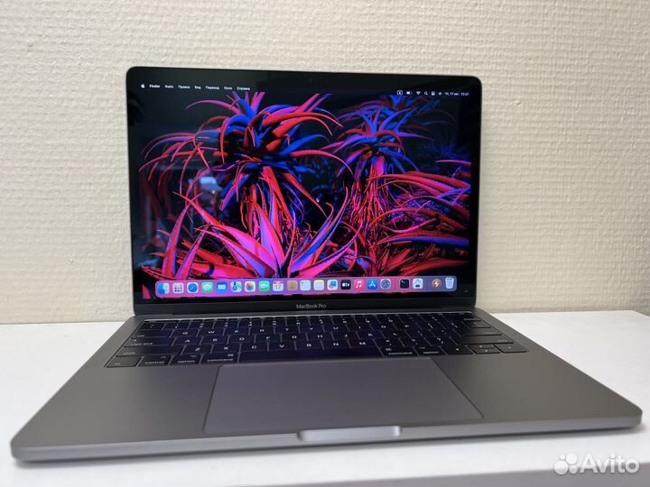 Macbook Pro 13 2017 i5/8/256 хор. сост