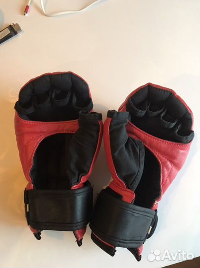 Боксерские перчатки