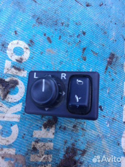 Блок управления зеркалами. Nissan Bassara