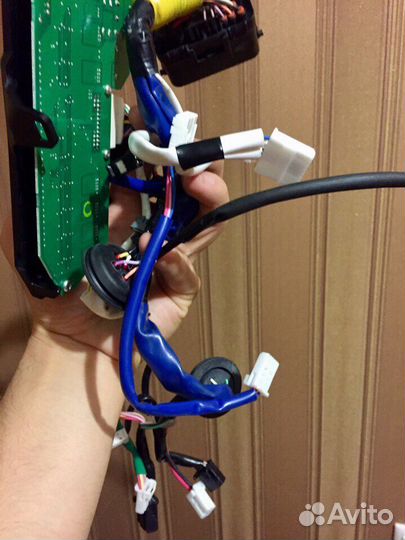 Внутренние части фары Lexus LS