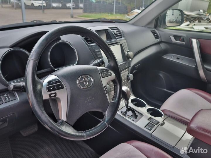 Toyota Highlander 3.5 AT, 2013, 290 000 км