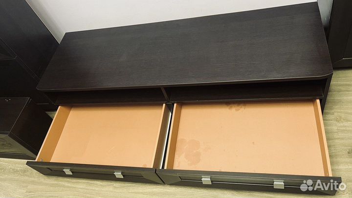 Тумба под телевизор