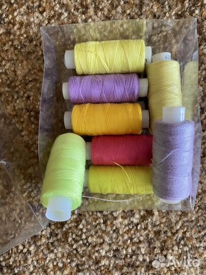 Расчески/пинцеты/спонжи/бигуди/нитки