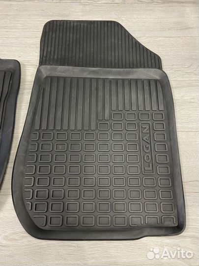 Оригинальные резиновые ковры Renault Logan