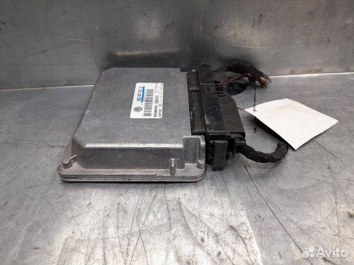 Блок управления двигателем Volkswagen Passat B5