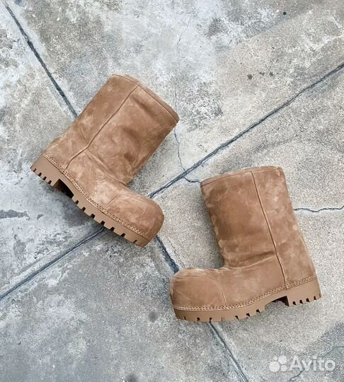 Balenciaga Alaska High Boots