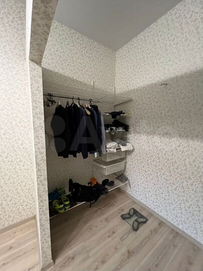 4-к. квартира, 100 м², 5/5 эт.