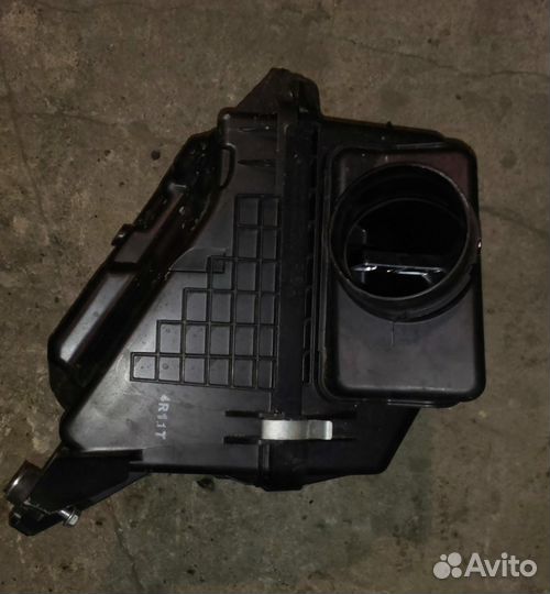 Корпус воздушного фильтра Honda CR-V4