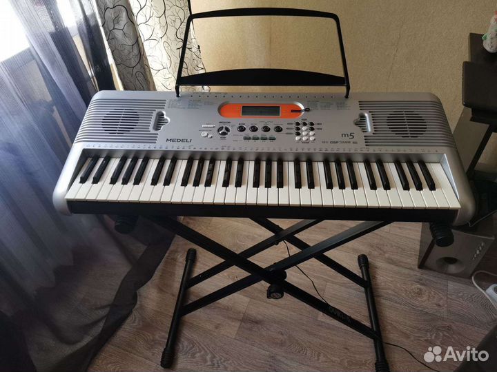 Синтезатор medeli m5