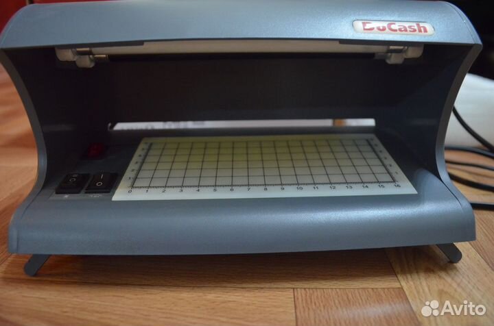 Детектор подлинности банкнот и документов DoCash 5