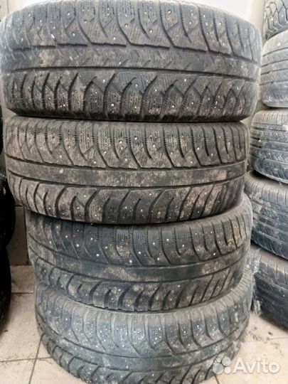 Bridgestone Ice Cruiser 7000 205/60 R16 24E