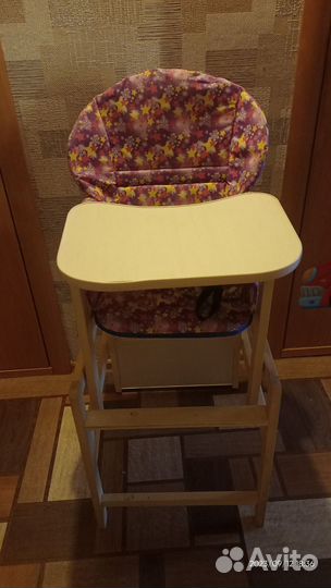 Детский стульчик для кормления