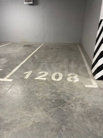 Машиноместо, 13 м²