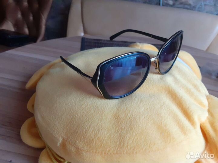 Очки солнцезащитные