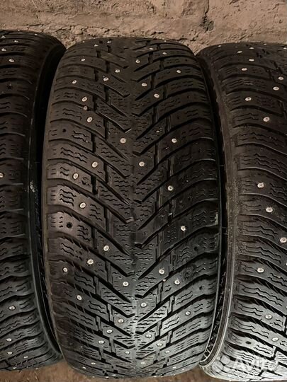 Nokian Tyres Hakkapeliitta 8 215/55 R17