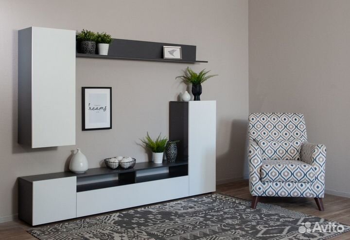 Стенка в гостиную