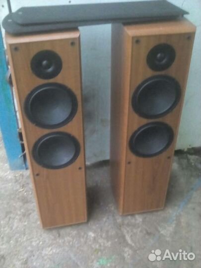 Акустические колонки jbl напольные