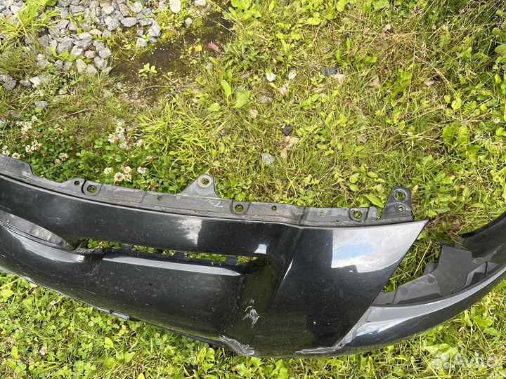Бампер передний toyota auris