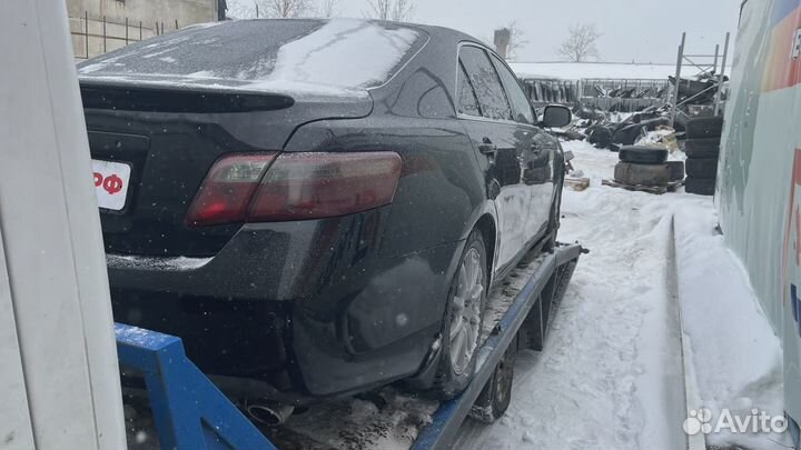 Уплотнитель стекла двери задний левый Toyota Camry (XV40) 68174-33060